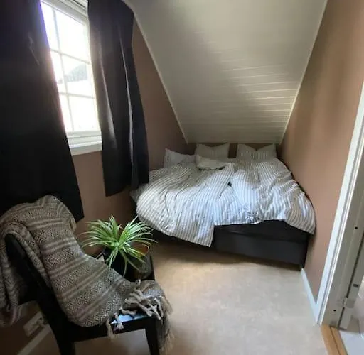 펜션 Charming, Old House, Former Service