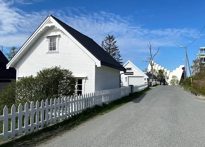 Charming, Old House, Former Service * 트롬쇠